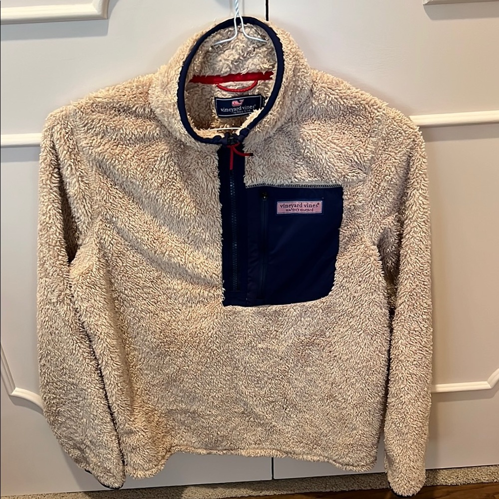 Vineyard Vines Cream Fleece with Navy Accent
